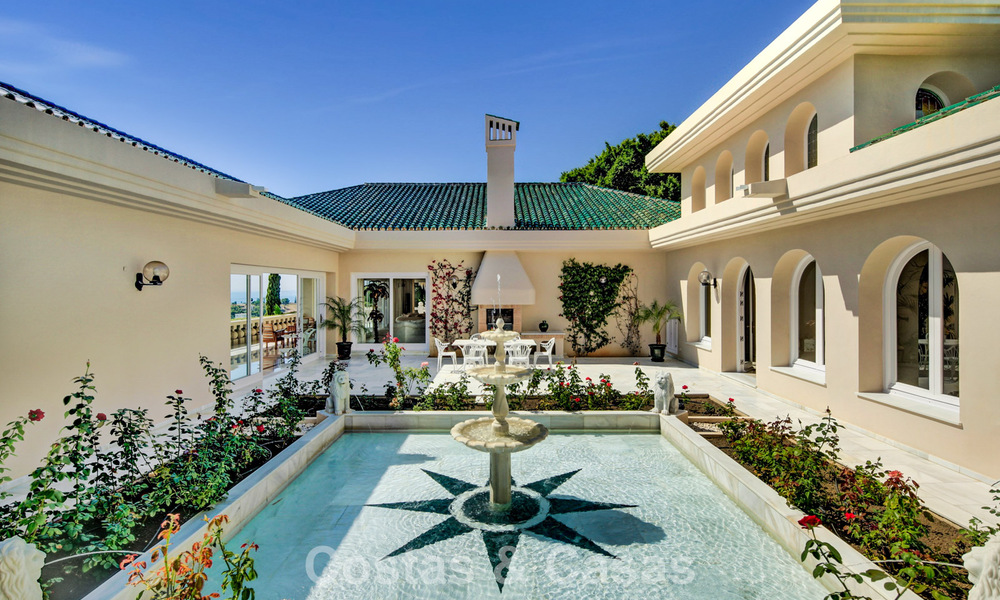 Paleisachtig landgoed met klassieke architectuur te koop in het oostelijke deel van Marbella 790437