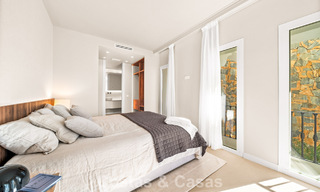 Instapklaar, eigentijds gerenoveerd, duplex appartement te koop met uitzicht op de golfbanen in La Quinta, Marbella - Benahavis 790463 