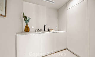 Instapklaar, eigentijds gerenoveerd, duplex appartement te koop met uitzicht op de golfbanen in La Quinta, Marbella - Benahavis 790473 