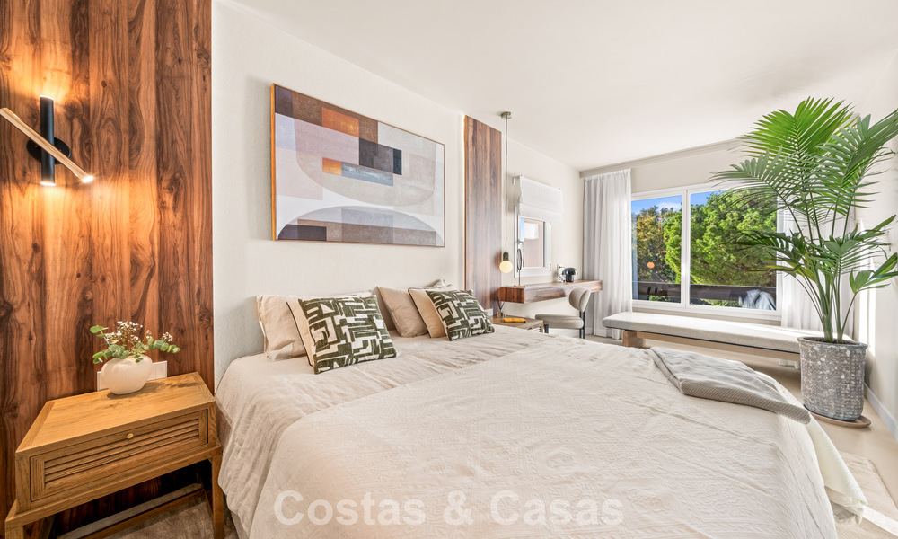Instapklaar, eigentijds gerenoveerd, duplex appartement te koop met uitzicht op de golfbanen in La Quinta, Marbella - Benahavis 790486