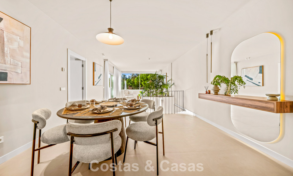 Instapklaar, eigentijds gerenoveerd, duplex appartement te koop met uitzicht op de golfbanen in La Quinta, Marbella - Benahavis 790496