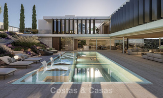 Villa met architectonische topklasse te koop, grenzend aan de golfbaan in een privé-enclave van Sotogrande, Costa del Sol 790770 