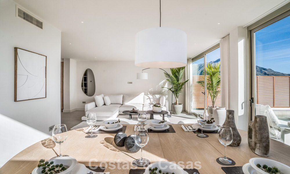 Eigentijds gerenoveerd 3-slaapkamer appartement te koop met privézwembad en zeezicht in Nueva Andalucia, Marbella 790791