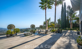 Eigentijdse luxevilla met panoramisch berg- en zeezicht te koop in de heuvels van Oost-Marbella 790950 