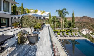 Eigentijdse luxevilla met panoramisch berg- en zeezicht te koop in de heuvels van Oost-Marbella 790956 