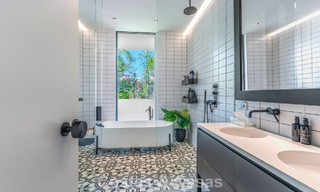 Eigentijdse luxevilla met panoramisch berg- en zeezicht te koop in de heuvels van Oost-Marbella 790996 