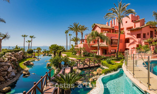 Ruim duplex penthouse te koop met zeezicht in een iconisch strandcomplex op de New Golden Mile, Marbella - Estepona 790817 