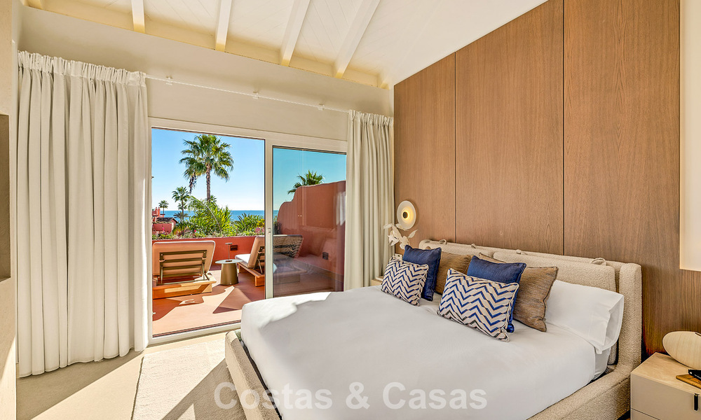 Ruim duplex penthouse te koop met zeezicht in een iconisch strandcomplex op de New Golden Mile, Marbella - Estepona 790823