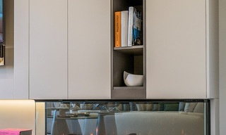 Ruim duplex penthouse te koop met zeezicht in een iconisch strandcomplex op de New Golden Mile, Marbella - Estepona 790859 