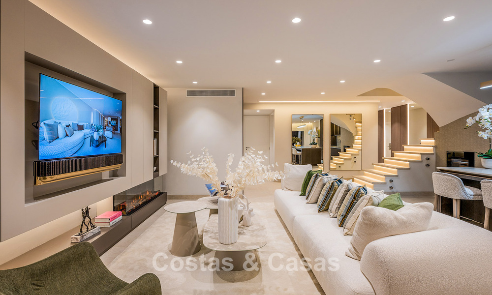 Ruim duplex penthouse te koop met zeezicht in een iconisch strandcomplex op de New Golden Mile, Marbella - Estepona 790880