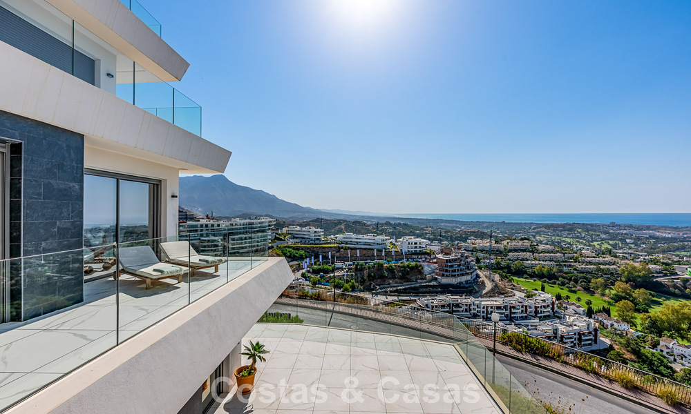 High-end luxe appartement te koop in een omheind boutique complex in Benahavis - Marbella 791194