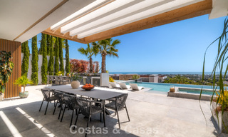 Luxevilla met geavanceerd design te koop met panoramisch zeezicht, binnen een prestigieus golfresort, Marbella - Benahavis 791019 