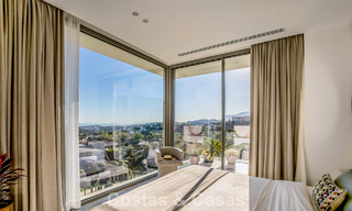 Luxevilla met geavanceerd design te koop met panoramisch zeezicht, binnen een prestigieus golfresort, Marbella - Benahavis 791067 