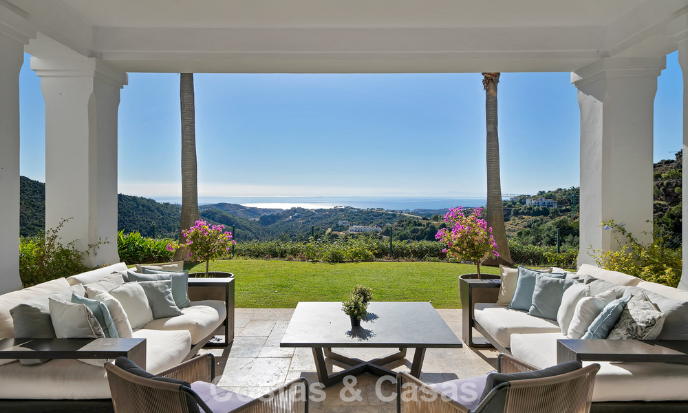 Royale, Spaanse luxevilla te koop, met subliem zeezicht in een gated community in Benahavis - Marbella 791223