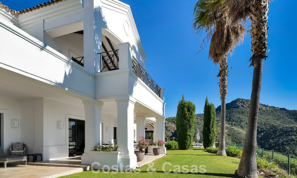 Royale, Spaanse luxevilla te koop, met subliem zeezicht in een gated community in Benahavis - Marbella 791229