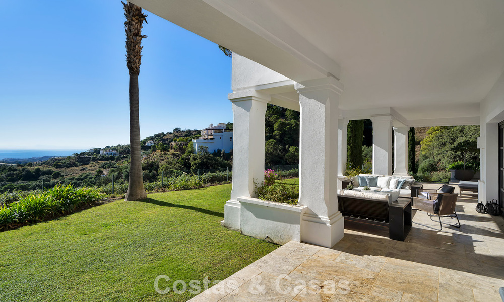 Royale, Spaanse luxevilla te koop, met subliem zeezicht in een gated community in Benahavis - Marbella 791232