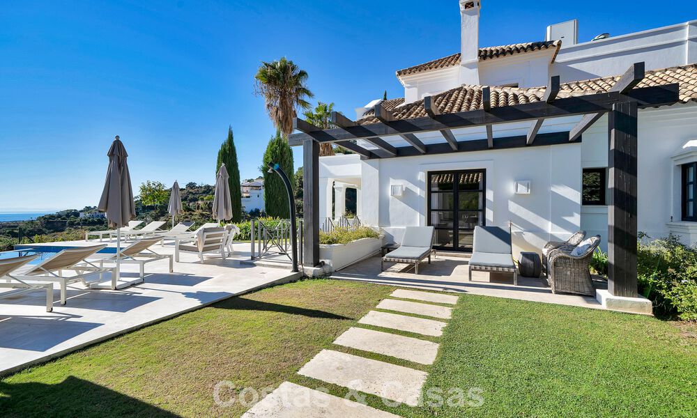 Royale, Spaanse luxevilla te koop, met subliem zeezicht in een gated community in Benahavis - Marbella 791235