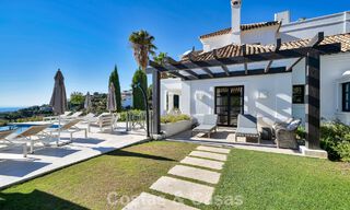 Royale, Spaanse luxevilla te koop, met subliem zeezicht in een gated community in Benahavis - Marbella 791235 