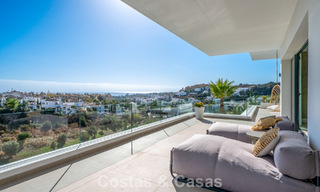 Indrukwekkende, eigentijdse villa te koop aan de golfbaan op de New Golden Mile tussen Marbella en Estepona 791406 