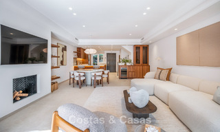 Prachtig, eigentijds, gerenoveerd townhouse met 4 slaapkamers te koop i/e gated community o/d Golden Mile van Marbella 791301 
