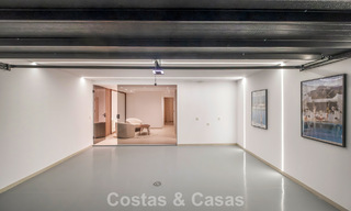 Prachtig, eigentijds, gerenoveerd townhouse met 4 slaapkamers te koop i/e gated community o/d Golden Mile van Marbella 791332 