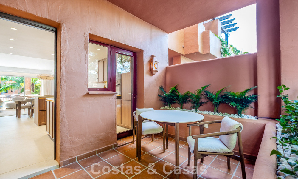 Prachtig, eigentijds, gerenoveerd townhouse met 4 slaapkamers te koop i/e gated community o/d Golden Mile van Marbella 791339