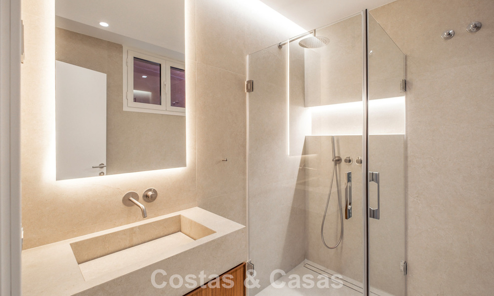 Gemoderniseerde luxe townhouse met 4 slaapkamers te koop op de Golden Mile van Marbella 791366