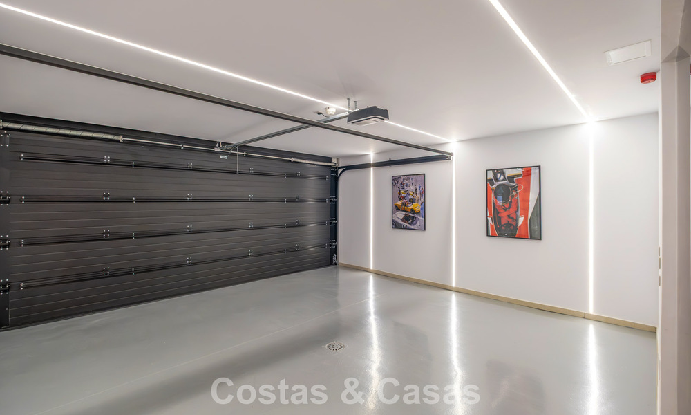 Gemoderniseerde luxe townhouse met 4 slaapkamers te koop op de Golden Mile van Marbella 791369