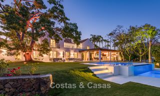 Exclusieve villa te koop, aan de golfbaan in een prestigieuze urbanisatie in Nueva Andalucia, Marbella 791429 