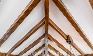 Exclusieve villa te koop, aan de golfbaan in een prestigieuze urbanisatie in Nueva Andalucia, Marbella 791461 