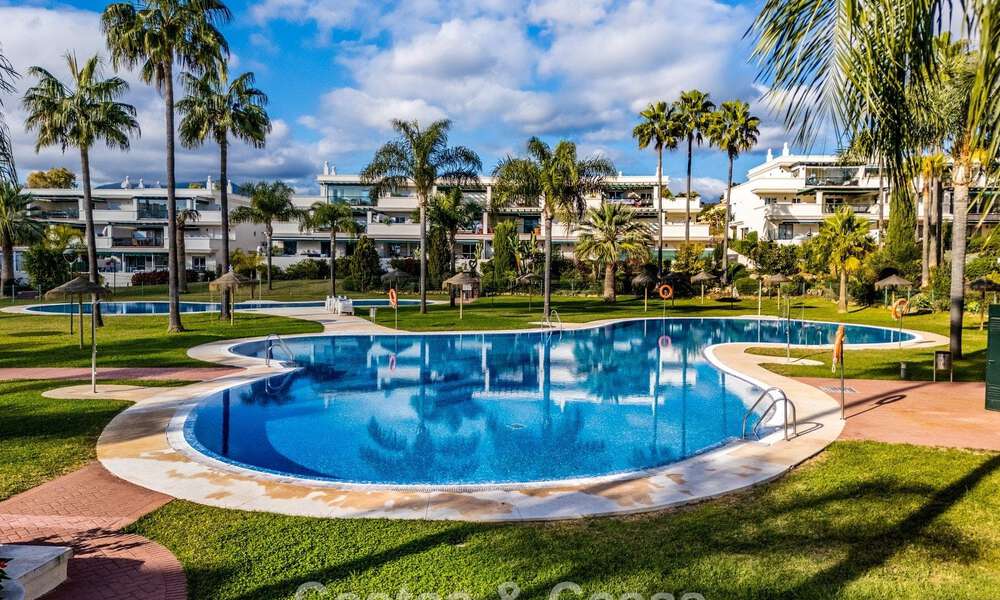Eigentijd gerenoveerd appartement te koop in Nueva Andalucia op loopafstand van het strand en Puerto Banus, Marbella 790894