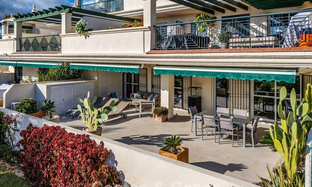 Eigentijd gerenoveerd appartement te koop in Nueva Andalucia op loopafstand van het strand en Puerto Banus, Marbella 790896