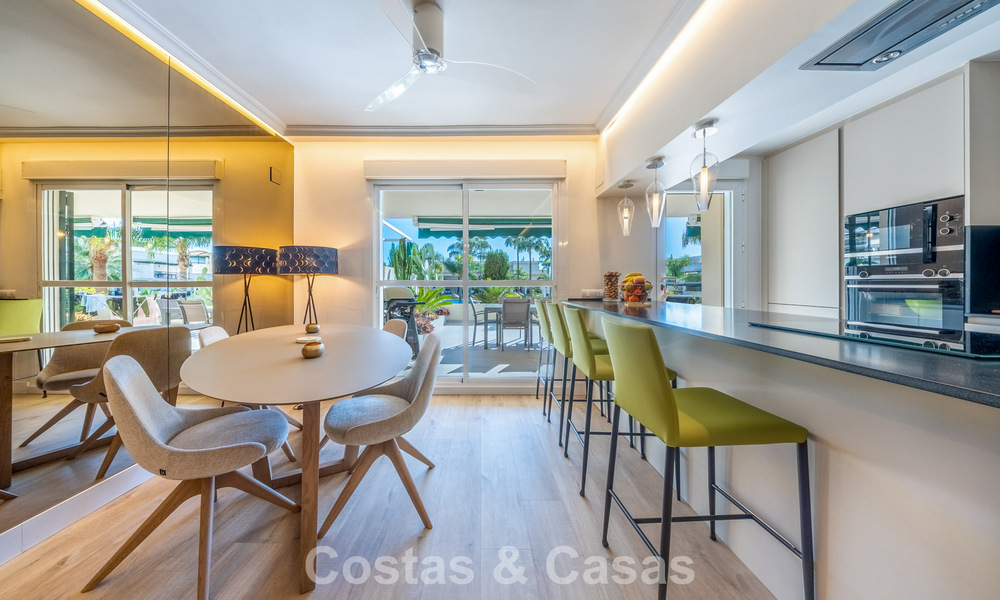 Eigentijd gerenoveerd appartement te koop in Nueva Andalucia op loopafstand van het strand en Puerto Banus, Marbella 790901