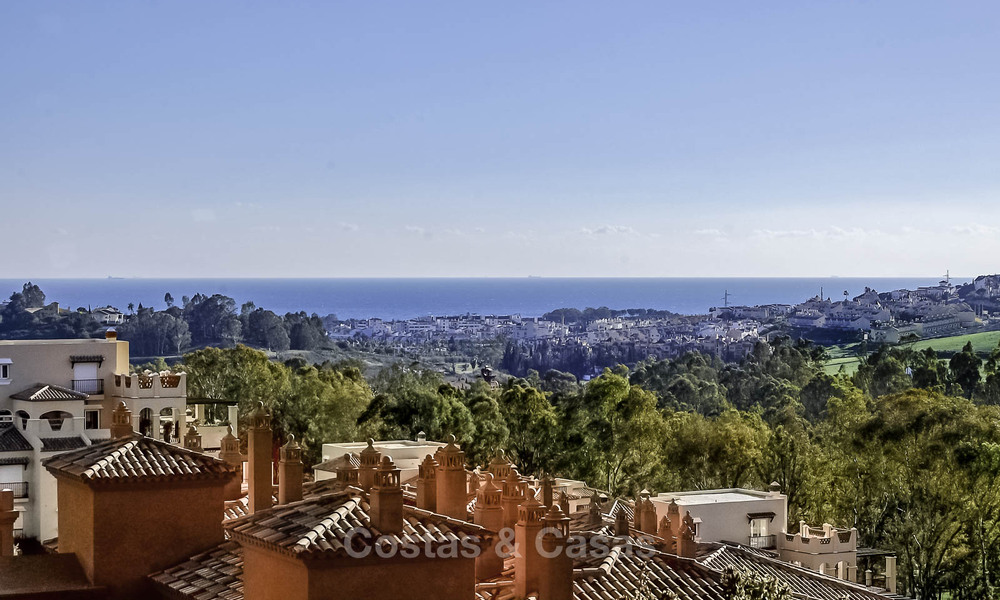 Benatalaya: Luxe appartementen direct aan de golfbaan te koop in de omgeving van Marbella - Benahavis 791091