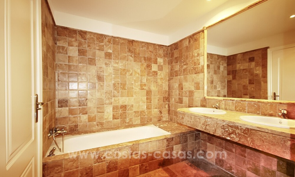 Benatalaya: Luxe appartementen direct aan de golfbaan te koop in de omgeving van Marbella - Benahavis 791110