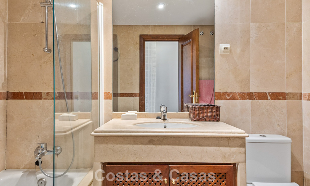 Instapklaar appartement te koop op een steenworp van het strand in Marbella Oost 791495