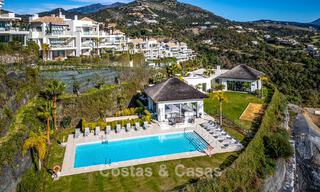Luxueus 3-slaapkamer appartement te koop met panoramisch zeezicht in een gated resort in Marbella - Benahavis 791539 