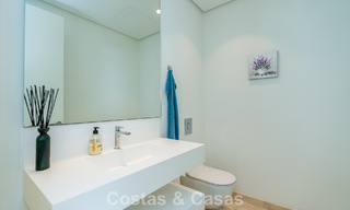 Luxueus 3-slaapkamer appartement te koop met panoramisch zeezicht in een gated resort in Marbella - Benahavis 791548 