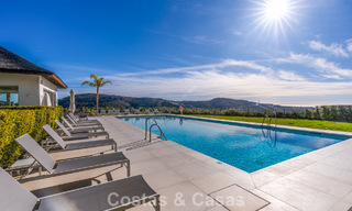 Luxueus 3-slaapkamer appartement te koop met panoramisch zeezicht in een gated resort in Marbella - Benahavis 791579 