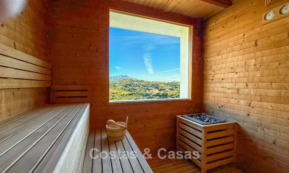 Luxueus 3-slaapkamer appartement te koop met panoramisch zeezicht in een gated resort in Marbella - Benahavis 791585