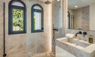 Luxueuze klasse-villa te koop met panoramisch uitzicht, grenzend aan de golfbaan in Marbella - Benahavis 791590 