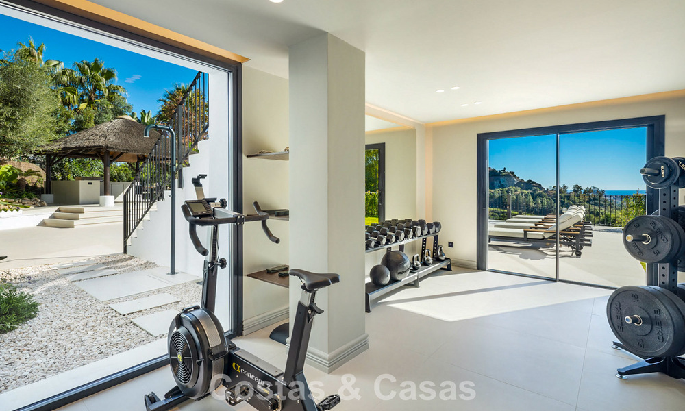 Luxueuze klasse-villa te koop met panoramisch uitzicht, grenzend aan de golfbaan in Marbella - Benahavis 791618