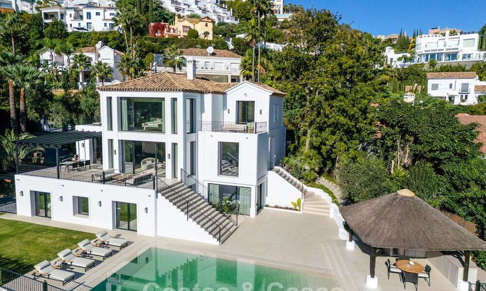 Luxueuze klasse-villa te koop met panoramisch uitzicht, grenzend aan de golfbaan in Marbella - Benahavis 791626