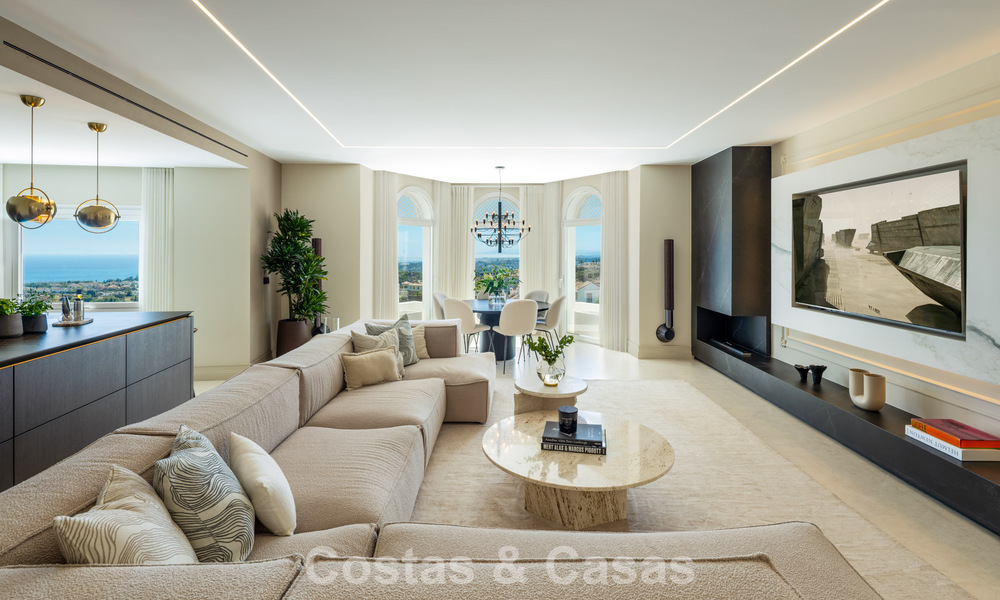 Exclusief duplex penthouse met privézwembad en panoramisch zeezicht te koop in Marbella’s Golden Mile 791637