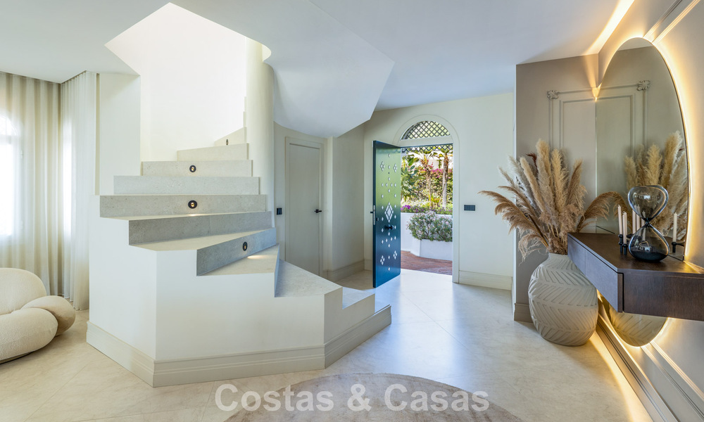 Exclusief duplex penthouse met privézwembad en panoramisch zeezicht te koop in Marbella’s Golden Mile 791638