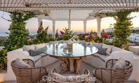 Exclusief duplex penthouse met privézwembad en panoramisch zeezicht te koop in Marbella’s Golden Mile 791643