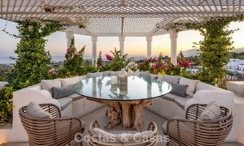 Exclusief duplex penthouse met privézwembad en panoramisch zeezicht te koop in Marbella’s Golden Mile 791643