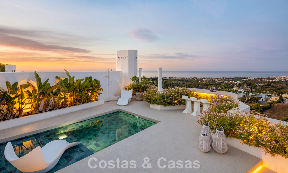 Exclusief duplex penthouse met privézwembad en panoramisch zeezicht te koop in Marbella’s Golden Mile 791653