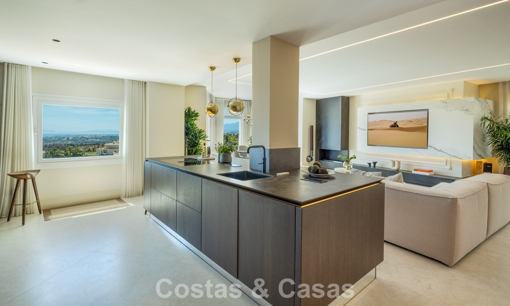 Exclusief duplex penthouse met privézwembad en panoramisch zeezicht te koop in Marbella’s Golden Mile 791666