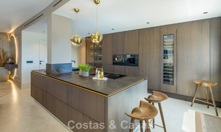 Exclusief duplex penthouse met privézwembad en panoramisch zeezicht te koop in Marbella’s Golden Mile 791668 